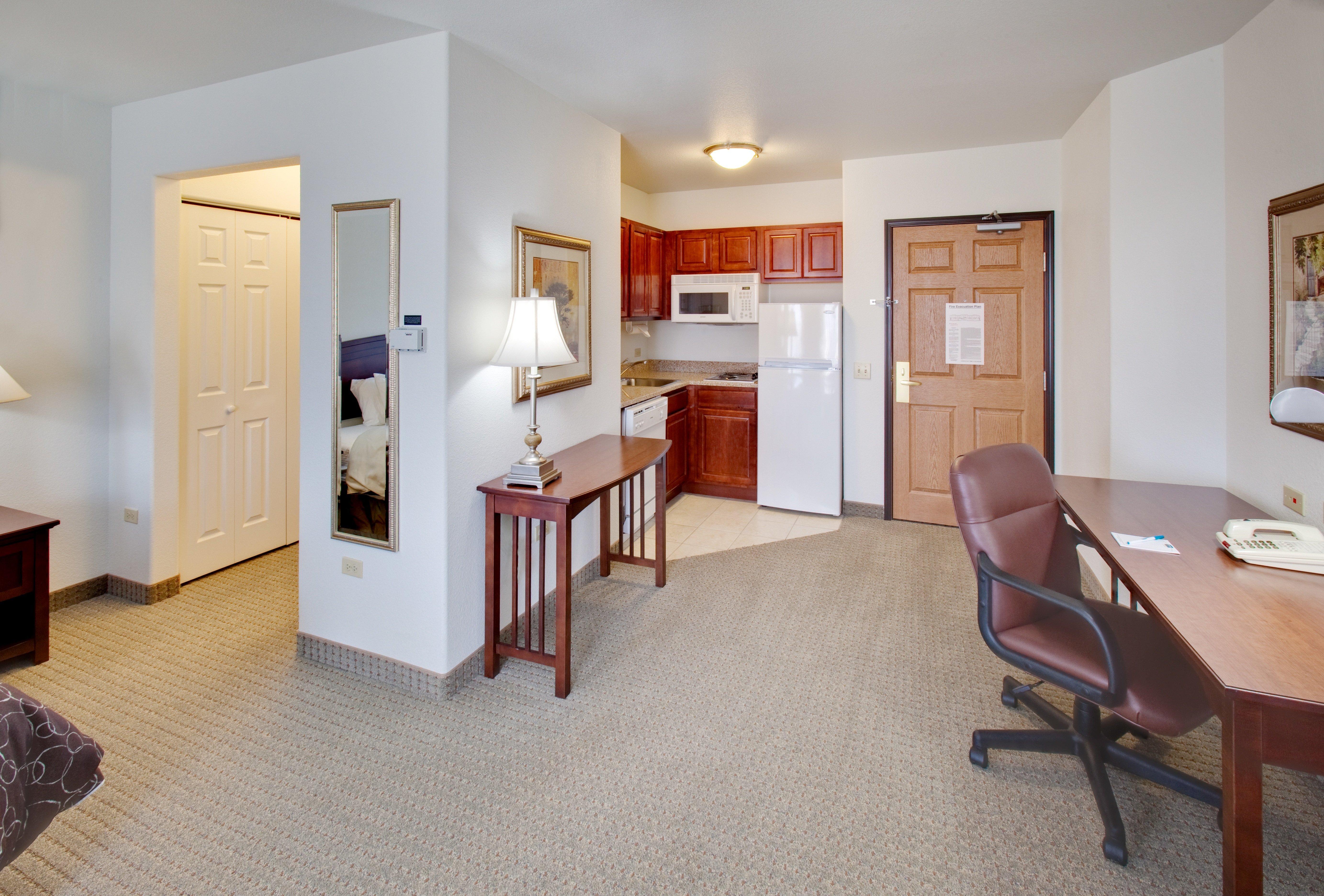 Staybridge Suites Rockford By Ihg Pokoj fotografie