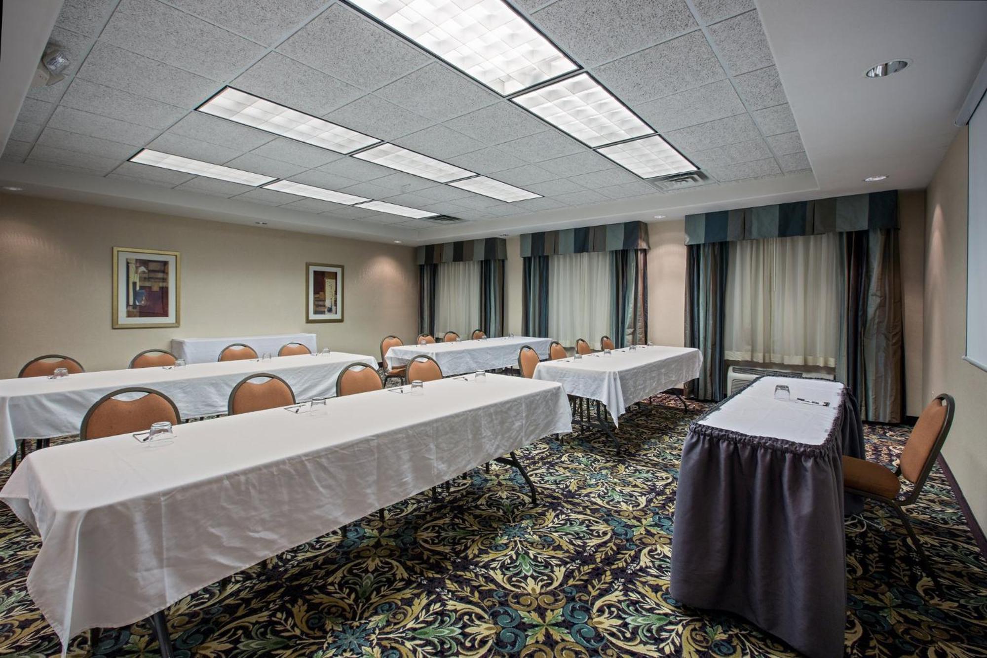 Staybridge Suites Rockford By Ihg Exteriér fotografie